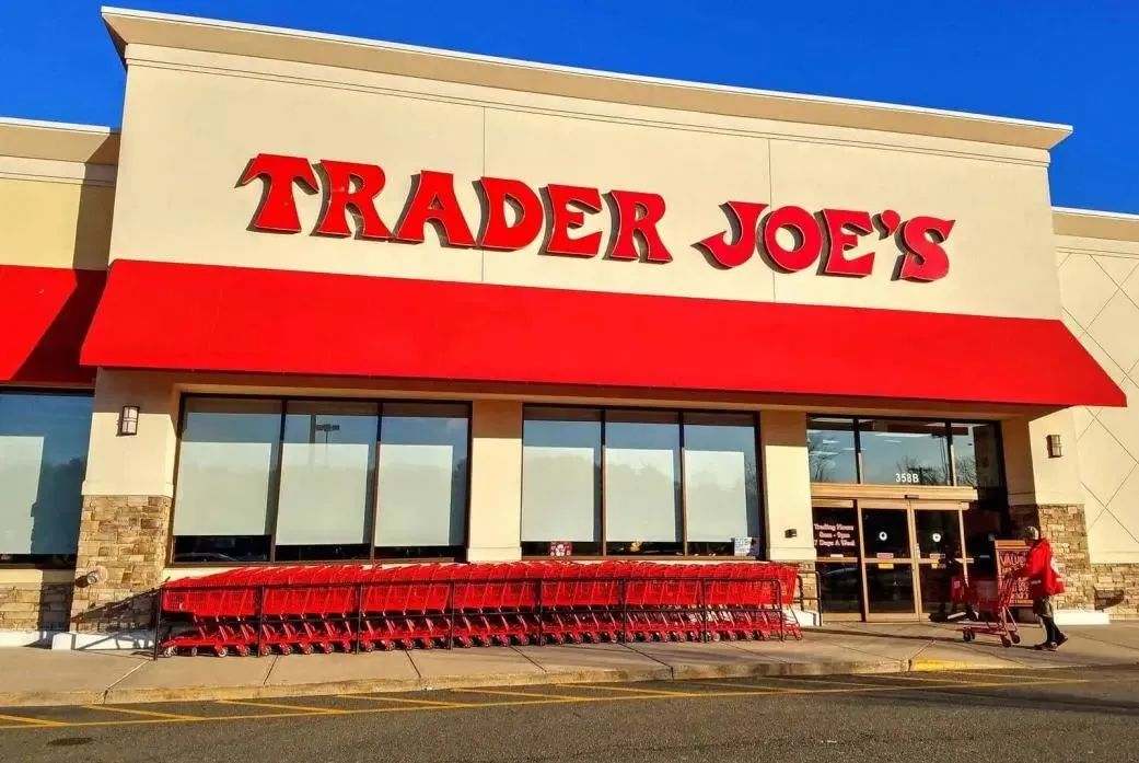 深圳品牌設計｜北美寶藏超市(shì)Trader Joe's，為(wèi)何大受“精緻摳”人(rén)群歡迎？